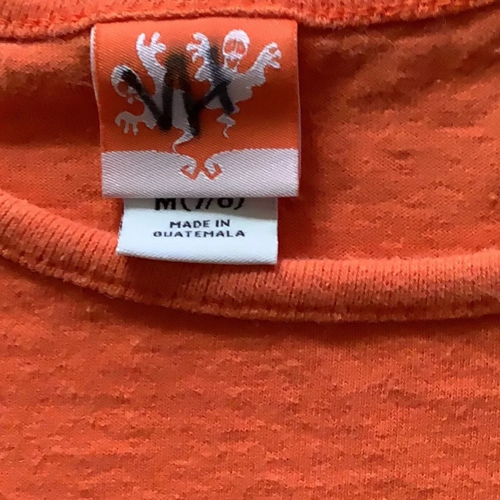 Halloween Shirt orange with black cats 🐈‍⬛ perfect size Med 7/8 in good